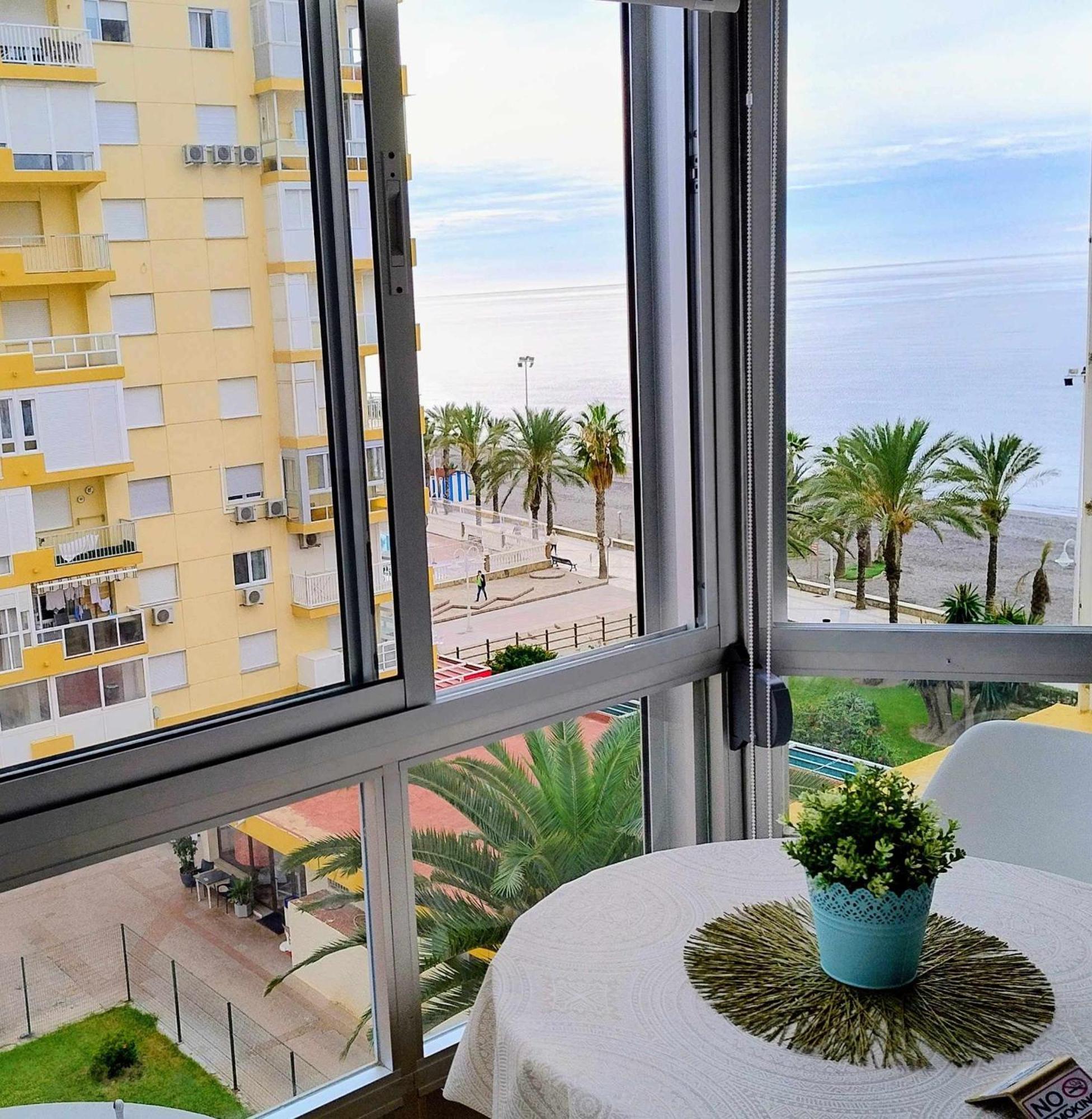 Hoja Cala Apartment อัลการ์โรโบ คอสตา ภายนอก รูปภาพ